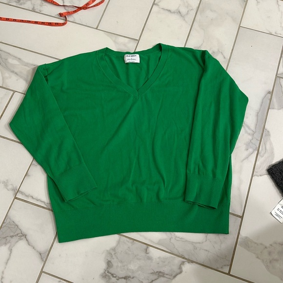 Old Navy Sweaters - Old Navy V Neck Sweater